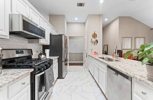 Round Rock House | Close to Kalahari | King Beds | Fast WiFi | 3BR