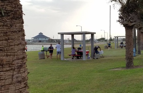 Palacios Apartment | Coastal 1BR – Bayfront Views, Porch, Fishing & Walkable Lighted 1.5-Mile Seawall