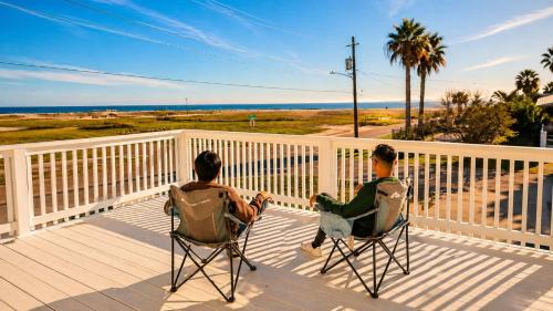 North Beach House | Coastal Chill Spot - Cozy 2BR Villa By The Beach