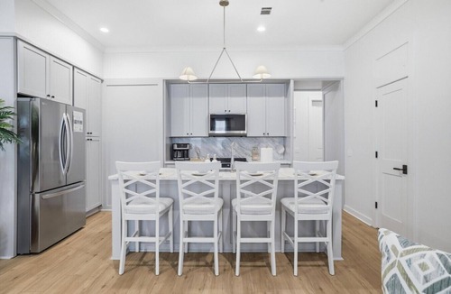 Pass Christian Villa | Coastline Haven 3BR - Central Location