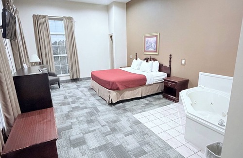 Collins Hotel | Collins Inn & Suites
