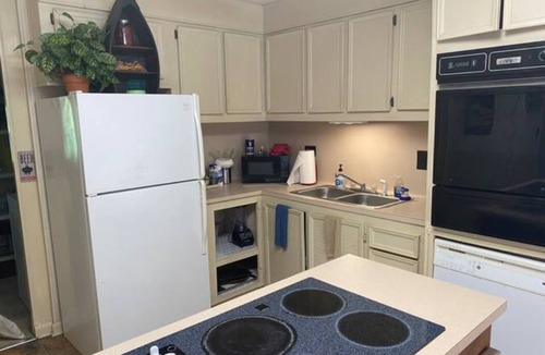 Torbert House | Come fish and enjoy the breeze off the lake!