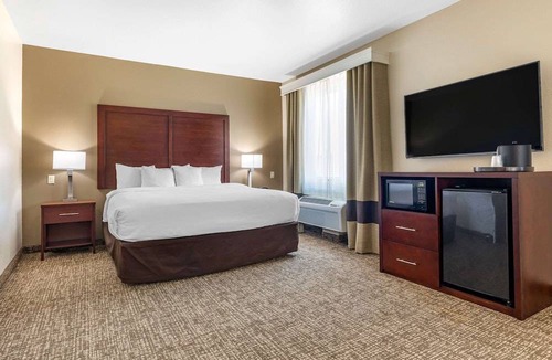 Corinth Hotel | Comfort Inn & Suites Near Lake Lewisville