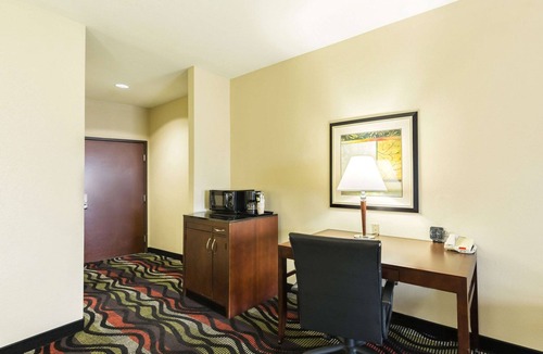 Beaumont Hotel | Comfort Suites Beaumont I-10