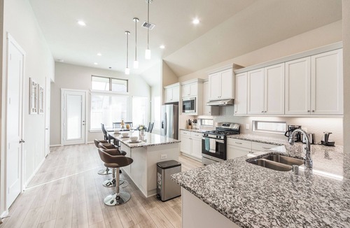 Sienna Plantation House | Comfortable 3BR Retreat｜Sienna Charm｜Dedicated Workspace｜Outdoor Serenity #40860