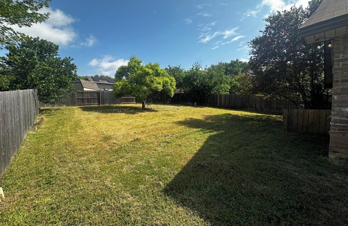 Cibolo House | COMFORTABLE home and large private yard in welcoming Schertz right off 35