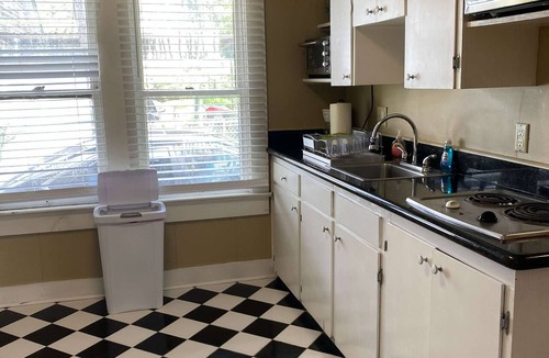 Freetown - Port Rico Apartment | Comfortable Private 1BR Retreat