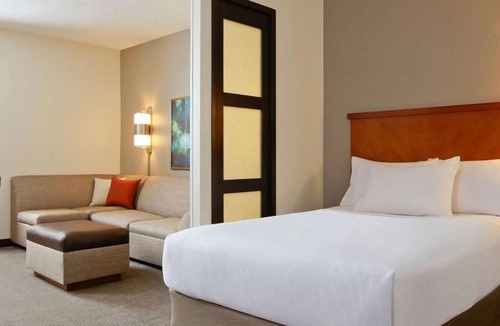 St. Johns Hotel | Comfortable Stay! 4 Pet-friendly Units, Free Parking, Outdoor Swimming Pool!