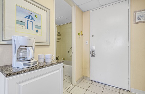 Myrtle Beach Condo | Comfortable Studio w/Full Kitchen!
