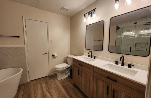 Little Elm House | Comfortably Furnished 3 bed 2 bath Home in Little Elm