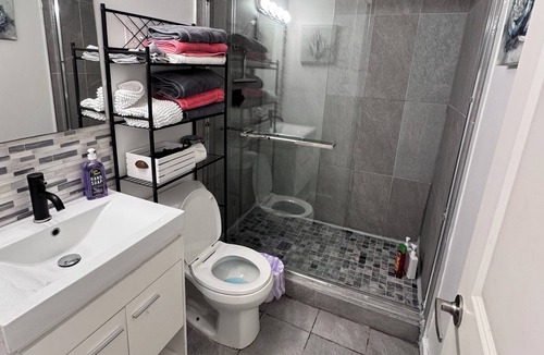 West Dallas House | Compact 3 bed/1bath house 4 miles away from Downtown
