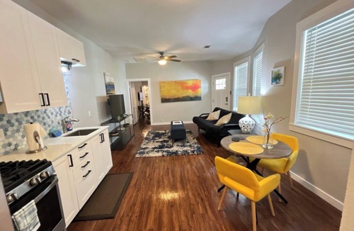 Mahncke Park Apartment | Complete Cozy Stylish 1BR/1BA Near Downtown