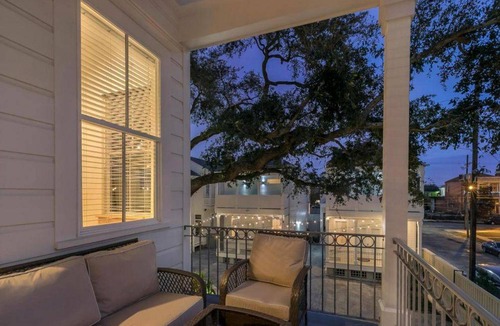Faubourg Lafayette Condo | Condo ∙ 3 bedrooms ∙ 6 guests