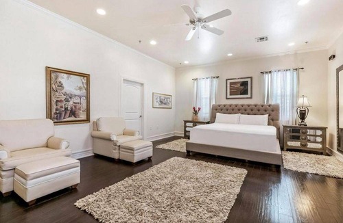 Faubourg Lafayette Condo | Condo ∙ 4 bedrooms ∙ 7 guests