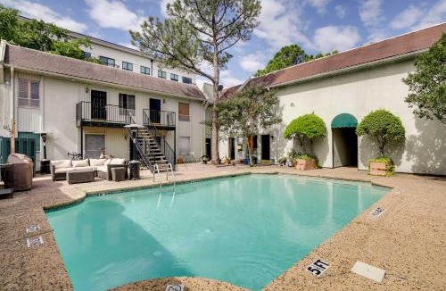Knox - Henderson House | Contemporary Dallas Condo w/Pool Access!