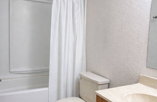 Sulphur Apartment | Contractor/Plant Workers Specialty
