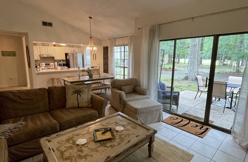 Mandeville Condo | Convenient condo living!