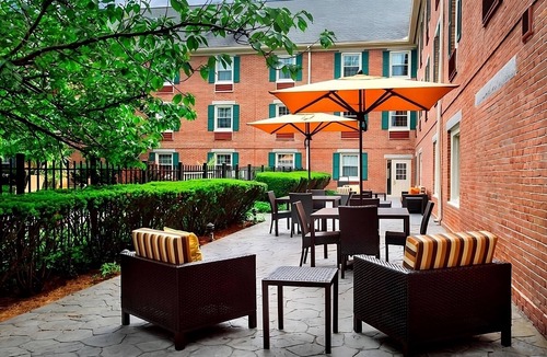 Danvers House | Convenient Stay! 2 Comfortable Units, Pet Friendly Accommodation!