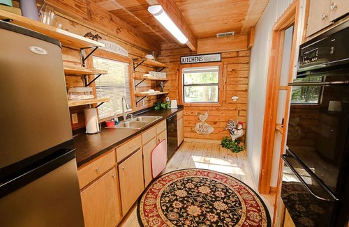 Tyler Cabin | Cora's Main Log Cabin