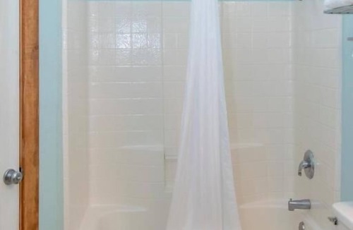 Fulton House | Cottage 15 at D&R Pelican Bay Resort