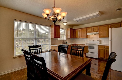 Ingram House | Cottage House, 3BR/2BA, Sleeps 8, Porch, Grill, Firepit