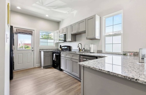 Main Street Historic District Apartment | Cottage Vibes in the City - 1BD, 2nd Floor