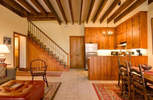 Natchez House | Cotton Alley, Charming 2 Bedroom Retreat in Historic Natchez