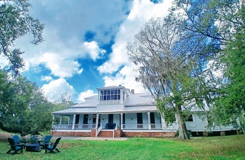 Franklin House | Country Estate on Bayou Teche Sleeps 12 Near Franklin