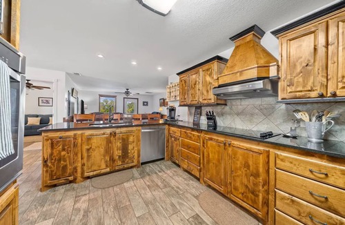 Lockesburg House | Couples Retreat at Silver Ridge