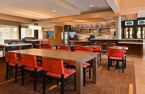 Northwest Dallas Hotel | Courtyard by Marriott Dallas Northwest