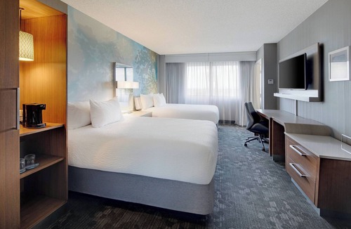 North Loop Hotel | Courtyard by Marriott Austin-University Area