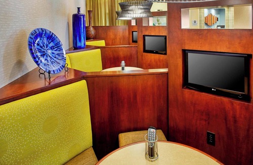 Lindenwald Hotel | Courtyard by Marriott Hamilton