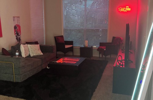 Midtown Apartment | Cozy 1-bedroom apartment with AC in charming midtown Houston