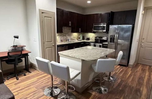 Midtown Apartment | Cozy 1-bedroom apartment with AC in peaceful Houston