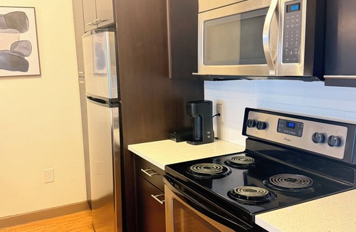 Far North Dallas Apartment | Cozy 1-bedroom apartment near addison square