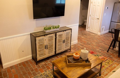 Harvey House | Cozy 1-bedroom guest suite in the safest subdivision! 15min from New Orleans