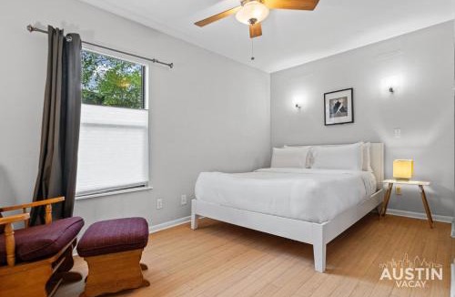 East Cesar Chavez House | Cozy 1BR1BA East Austin Hideaway w Vaulted Ceilings by Austin Vacay
