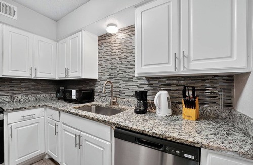 Lake Highlands Apartment | Cozy 2 Bed 2 Bath Getaway | The Paxton