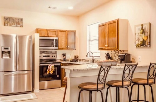 Bulverde Cottage | Cozy 2 bedroom getaway in Bulverde on gated 5 acres near to downtown Bulverde