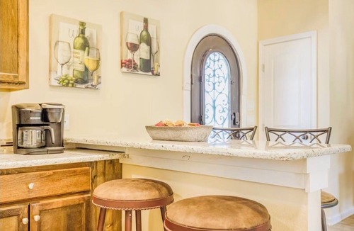 Bulverde Cottage | Cozy 2 bedroom getaway in Bulverde on gated 5 acres near to downtown Bulverde