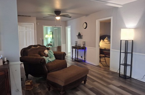 Ada House | Cozy 2-bedroom house in quaint Ada. Perfect for traveling workers.