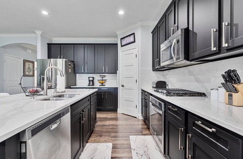 Little Elm House | Cozy 4 bedroom 3.5 bath home located in the heart of Little Elm.