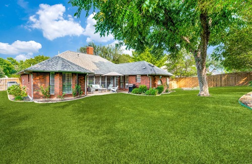 Fort Worth House | Cozy 4bd/2br house by Mira Vista: Family-friendly, 30+ day stays welcome!