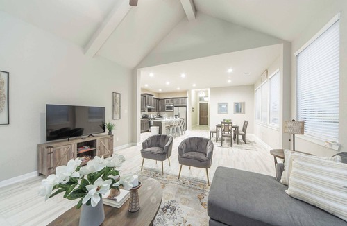 Sienna Plantation House | Cozy 4BR Home in Fox Trail｜Pet-Friendly｜Green Backyard｜Lease Flexibility#41189