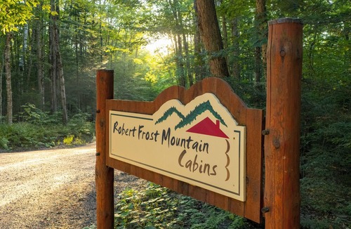 Ripton Cabin | Cozy and pristine timberframe cabin