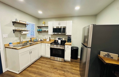Kountze Cabin | Cozy cabin in Kountze, Tx, Enjoy your own private Hot -tub.