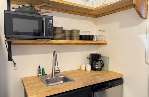 Bismarck Cabin | Cozy Cabin Near Arlie Moore Boat Ramp, Pet Friendly