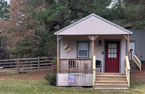 Jasper Cabin | Cozy Cabin on Angelina River near Lake Sam Rayburn-Pool, Boat Parking, Fishing