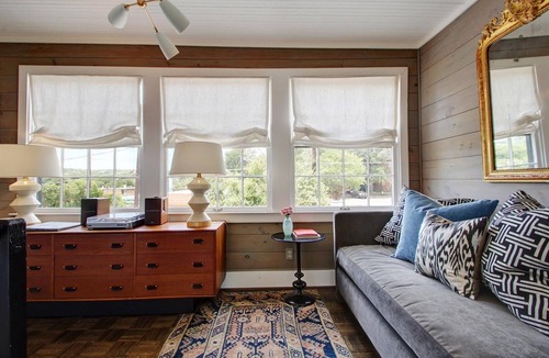Westfield Apartment | Cozy, Chic Apartment Nestled Amongst Oak Trees In The Heart Of Austin