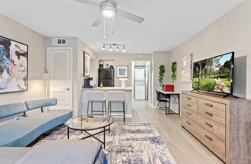 Allandale Apartment | Cozy chic studio close to Downtown and Domain
